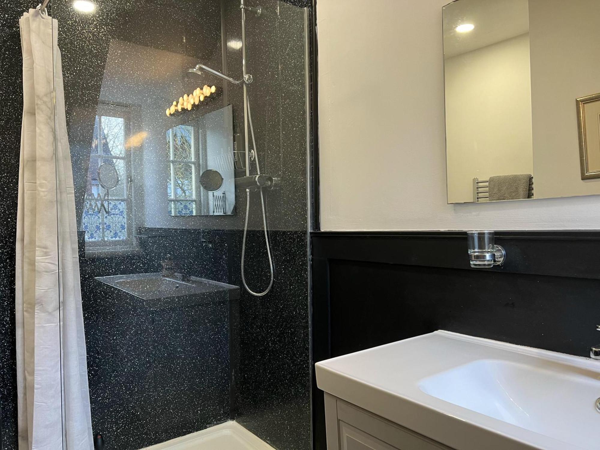 Peaceful Flat In The Park Apartment นอตติงแฮม ภายนอก รูปภาพ
